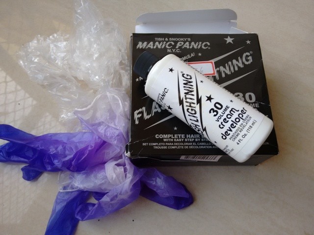 Tish and Snooky's Manic Panic Flash Purple Haze Lightning Hair Bleach Kit  (1
