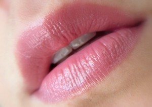 Urban Decay Liar Sheer Revolution Lipstick  (1)