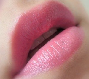 Urban Streak Decay Sheer Revolution lipstick (1)
