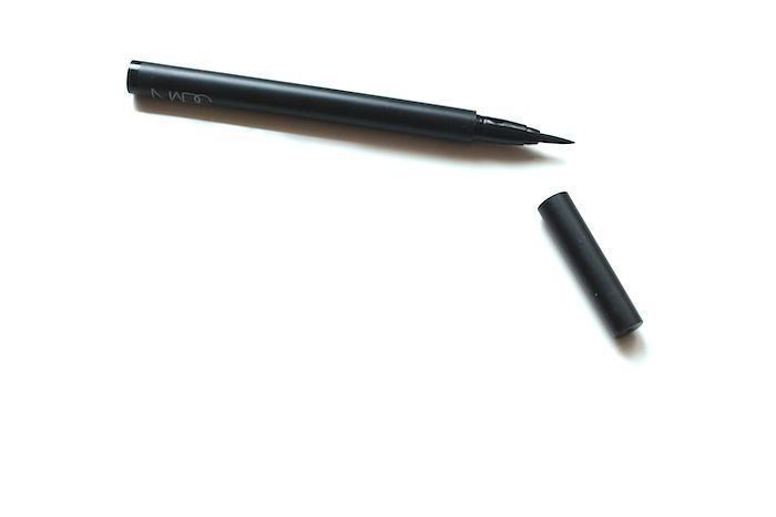 nars eyeliner stylo carpates review swatch