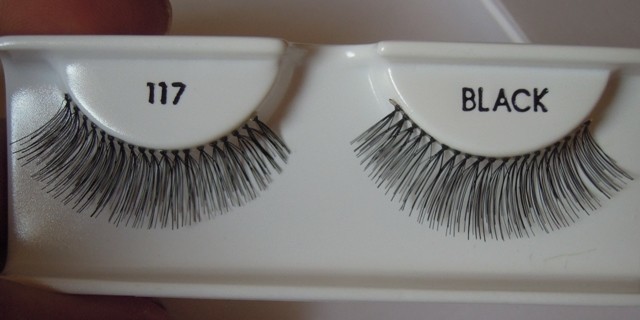 Ardell-Natural-Lashes-#117-3