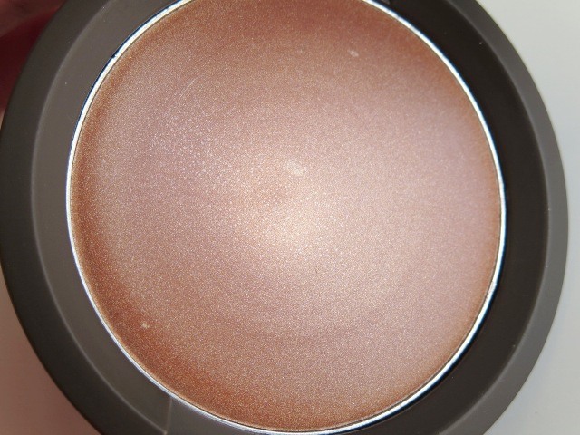 BECCA Shimmering Skin Perfector Poured Shade Opal  (8)
