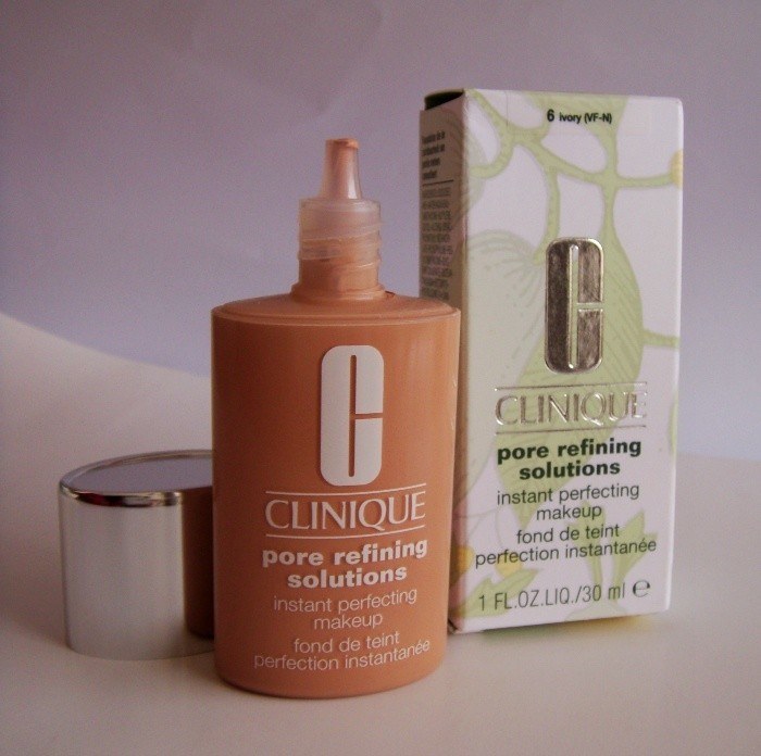 Clinique Pore Refining Solutions Instant Perfecting Makeup Review