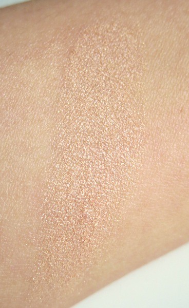 Clé de Peau Beauté Luminizing Face Enhancer - 13 Sand Beige