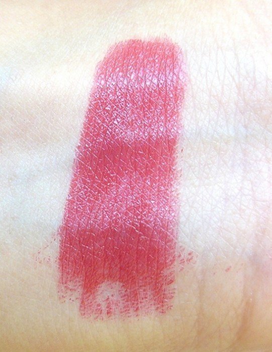 Colorbar Brick-O-La Velvet Matte Lipstick Review7