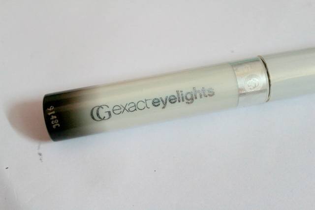 Covergirl Exact Eyelights Waterproof Mascara in Black Gold (10)