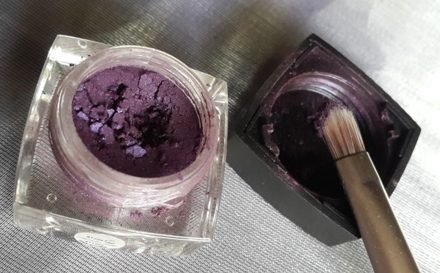 ELF Studio Passionate Purple Pigment Eyeshadow  (10)