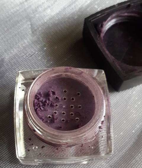 ELF Studio Passionate Purple Pigment Eyeshadow  (4)