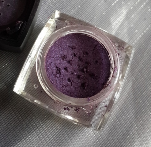 ELF Studio Passionate Purple Pigment Eyeshadow  (6)