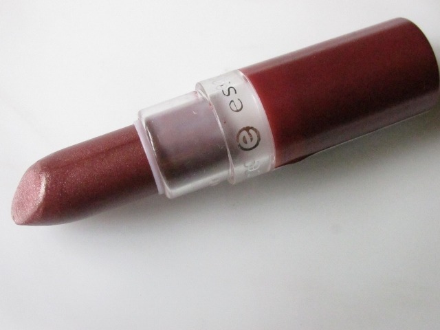 Essence-Lipstick-in-Glamour-Queen-Review-3