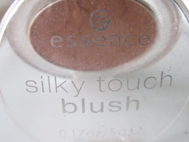Essence Natural Beauty Silky Touch Blush Review
