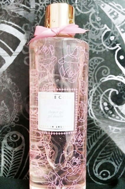 Grace Cole White Rose and Lotus Flower Cleansing Shower Gel Review (1)