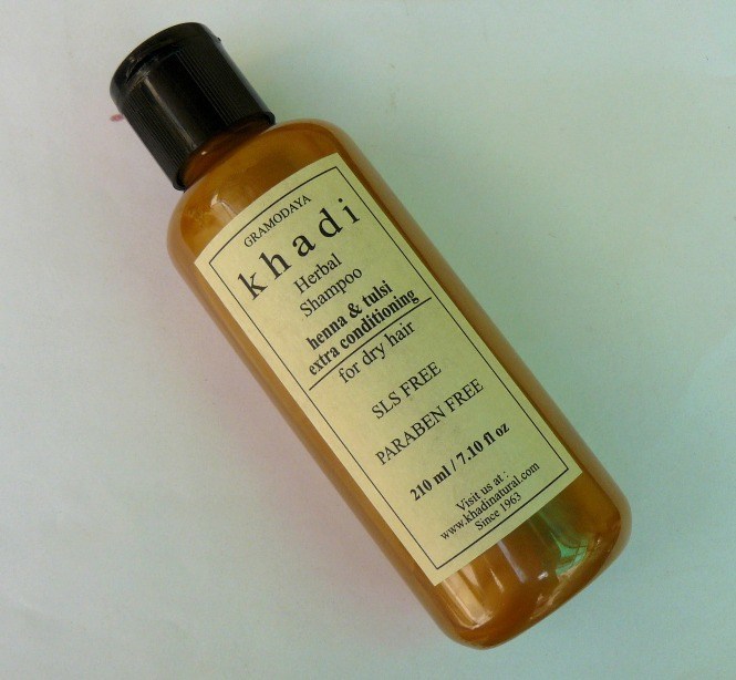 Khadi Henna and Tulsi Extra Conditioning Herbal Shampoo Review