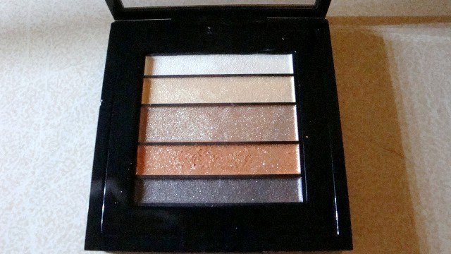 M.A.C. Veluxe Pearlfusion Eyeshadow Palette Amberluxe (6)