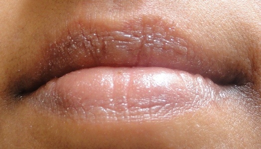 MUA-Intense-Kisses-Lip-Gloss-in-Smooch-Review-8