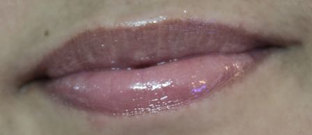 The Body Shop 05 Lychee Flavoured Lip Gloss swatches (3)