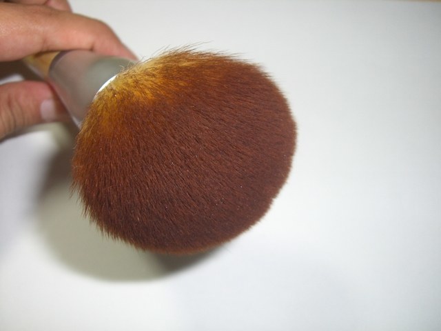 claire's bamboo powder brush (6)