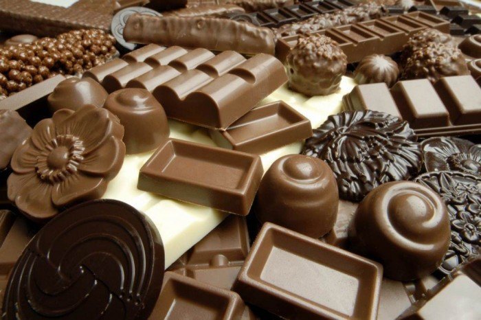 10 Foods That Can Destroy Your Skin Chocolates
