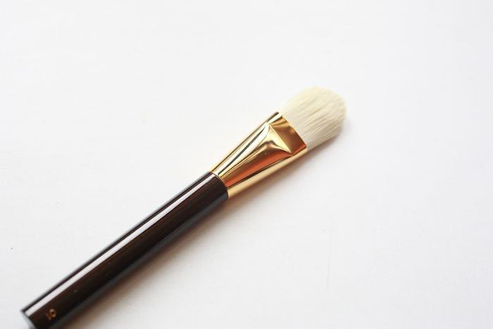 10 Types Of Makeup Brushes Every Girl Should Own Foundation Brush