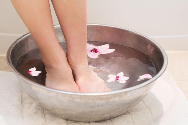 3 Steps to Soft & Smooth Feet