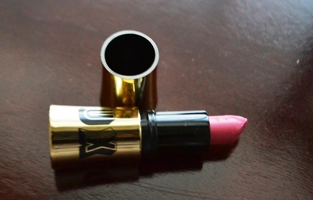 Buxom Mistress Full Bodied Lipstick (2)