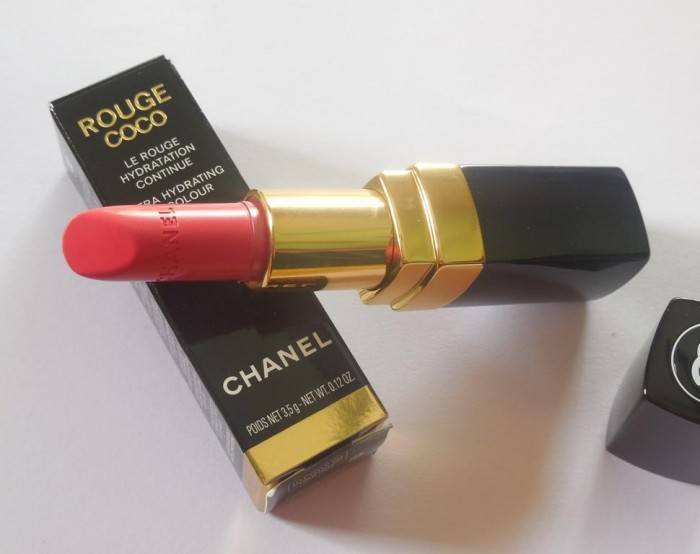 Chanel-Rouge-Coco-Ultra-Hydrating-Roussy-Lip-Color-Review-5