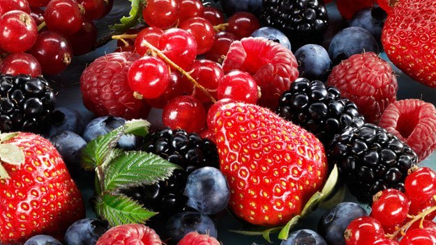 Complete Guide To Pre-Mature Greying Of Hair Berries