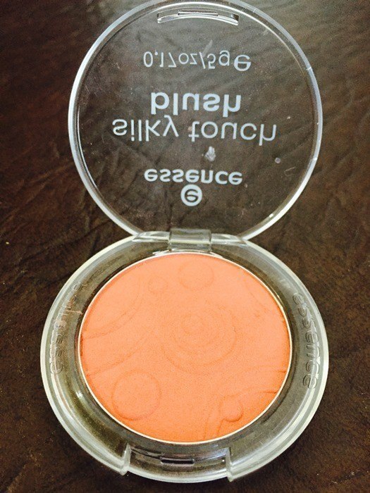 Essence-Silky-Touch-Blush-in-Autumn-Peach-Review-3