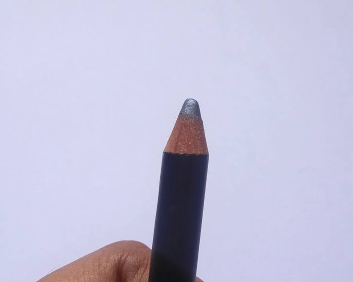 LA Girl GP608 Silver Eyeliner Pencil Review1
