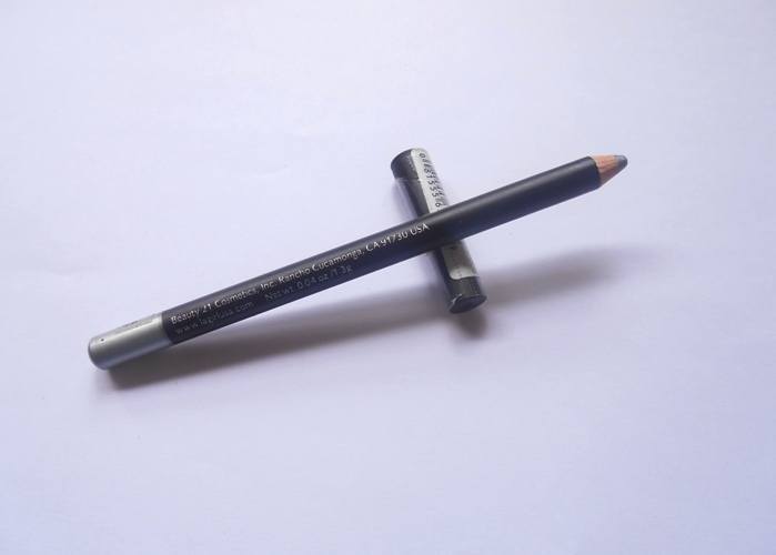 LA Girl GP608 Silver Eyeliner Pencil Review6