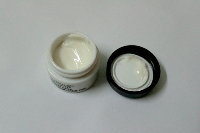 MAC Mineralize Charged Water Moisture Eye Cream (6)