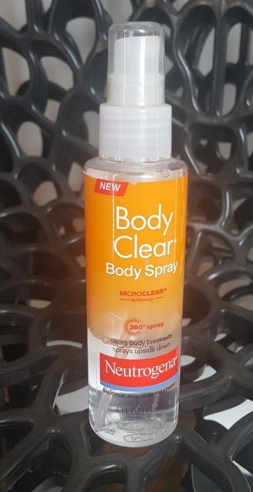Neutrogena Body Clear Body Spray  (4)