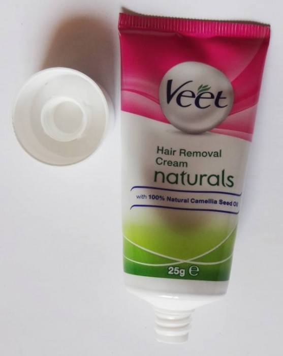 Veet-Hair-Removal-Cream-Naturals-For-Sensitive-Skin-Review-8