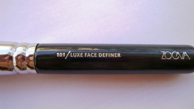 Zoeva 101 Luxe Face Definer Face Brush (10)