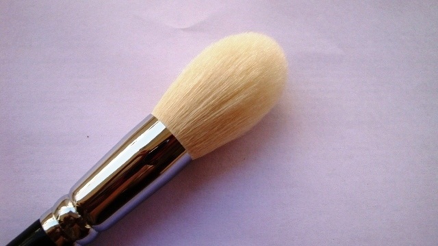 Zoeva 101 Luxe Face Definer Face Brush (9)