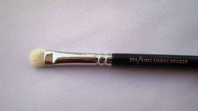 Zoeva 234 Luxe Smoky Shader Eye Brush (9)