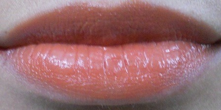 lakme 9 to 5 creaseless cream lip color peach path (1)