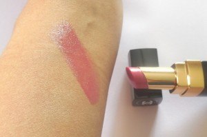 Chanel #98 Etourdie Rouge Coco Shine Hydrating Sheer Lipshine (8)
