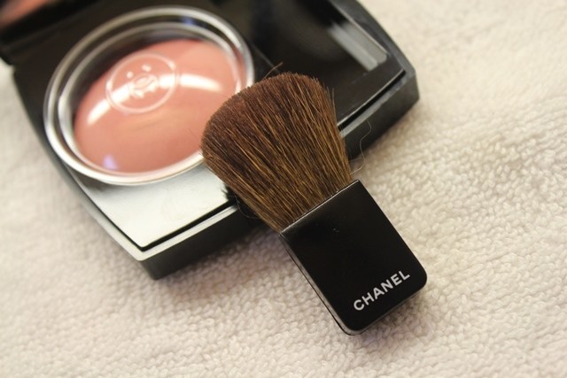 Chanel 99 Rose Pétale Joues Contraste Powder Blush 17