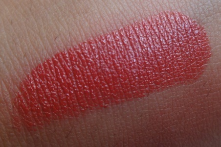 Faces 06 Addicted Glam On Color Perfect Lipstick Review10