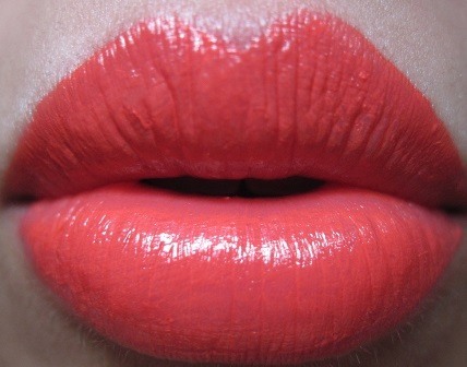 Faces Glam On Color Perfect Lipstick in Miami Night (4)