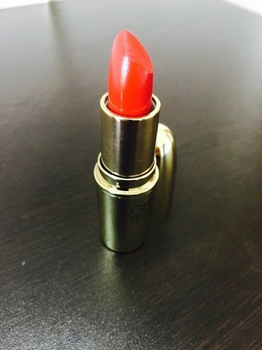 Gerard-Cosmetics-Fire-Engine-Lipstick-Review-1
