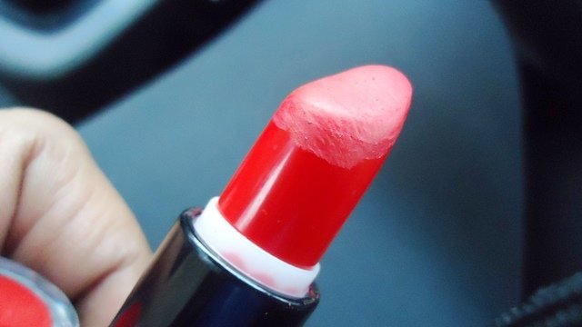 Makeup Revolution Dare Amazing Lipstick Review (6)