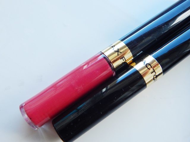 Max Factor 40 Vivacious and 335 Just in Love 24 Hrs Lipfinity Lip Colour 06