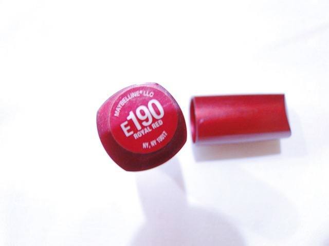 Maybelline #190 Royal Red Moisture Extreme Lipstick  (11)