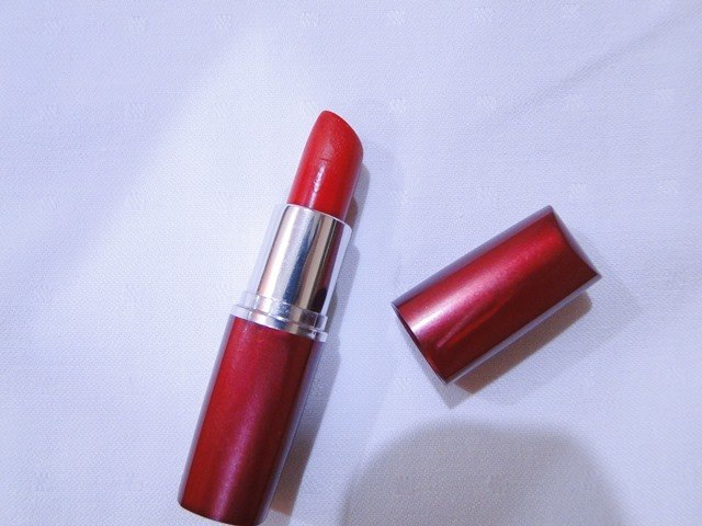 Maybelline #190 Royal Red Moisture Extreme Lipstick  (12)