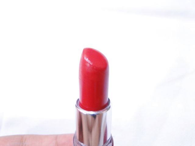 Maybelline #190 Royal Red Moisture Extreme Lipstick  (2)
