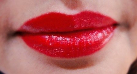 Maybelline #190 Royal Red Moisture Extreme Lipstick  (4)