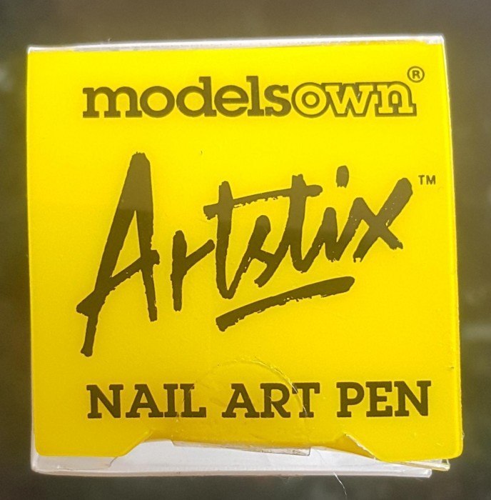 Models Own Pastel Yellow Artistix Nail Art Pen Review1