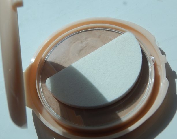 NYC Smooth Skin BB Radiance Perfecting Powder (2)